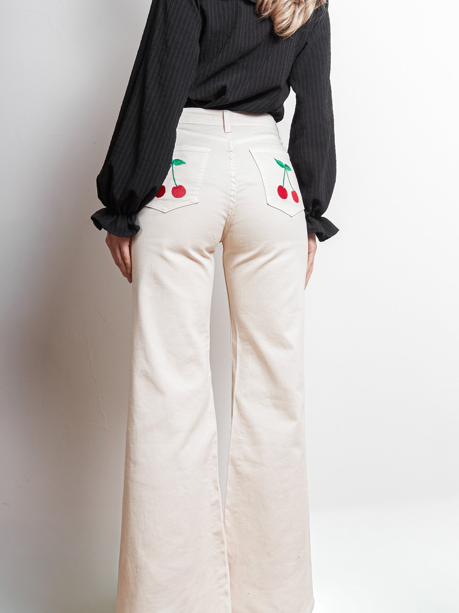 Pantalón CHERRY BOMB crema
